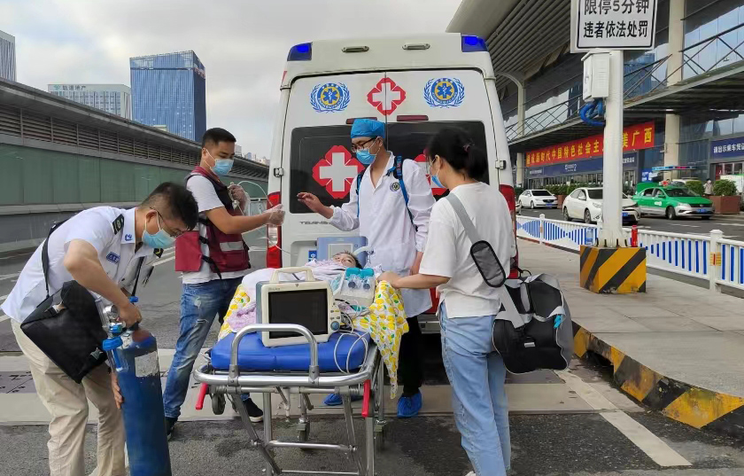 巍山救护车出租公司